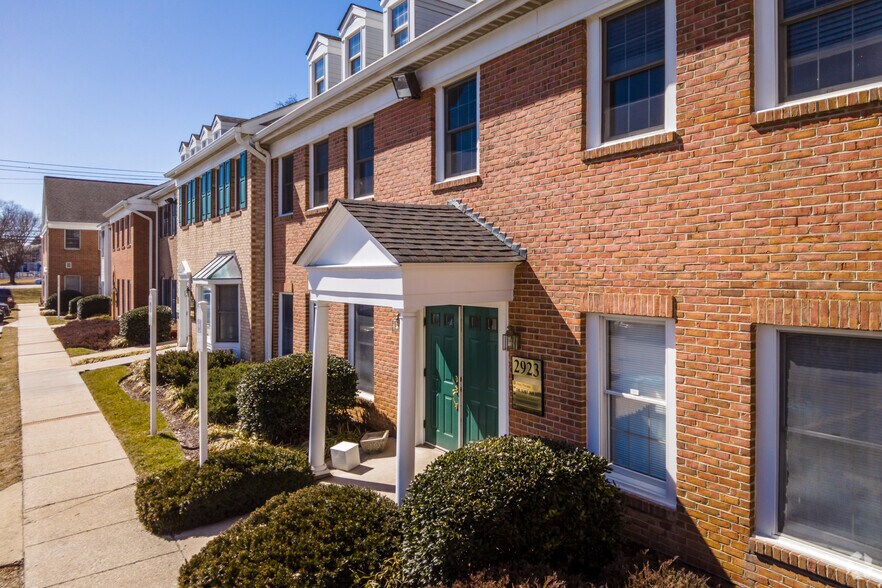 More Photos Of 2923-2939 Olney Sandy Spring Rd, Olney Office For Lease