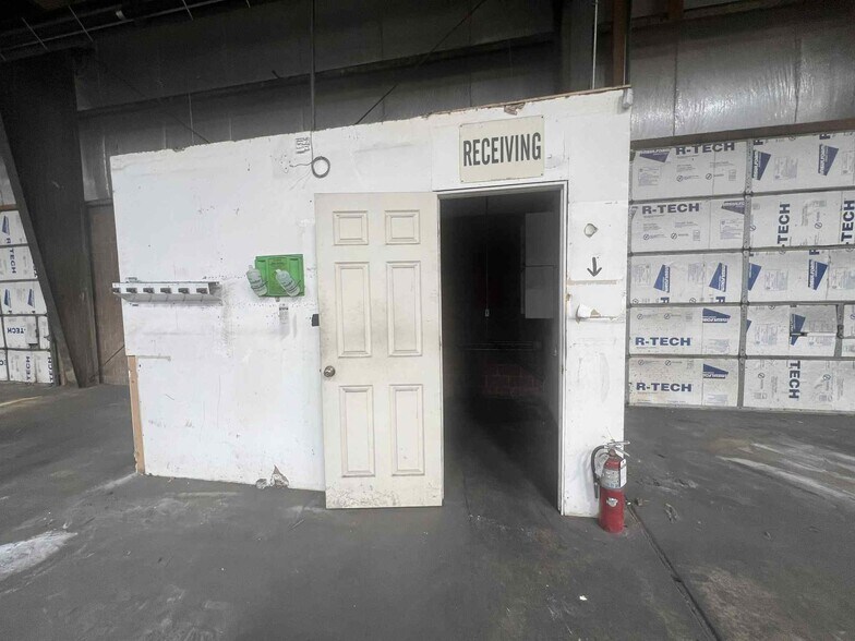 More Photos Of 1010 W Kershaw St, Ogden Manufacturing For Lease