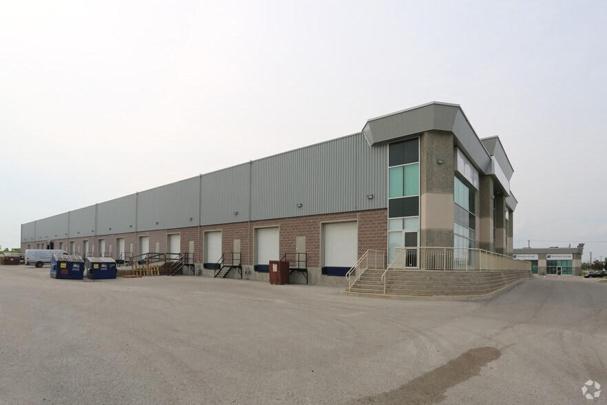More Photos Of 142 Commerce Park Dr, Barrie Light Distribution For Lease