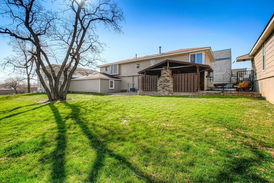 More Photos Of 6204 Arlington Ave, Raytown Office For Sale