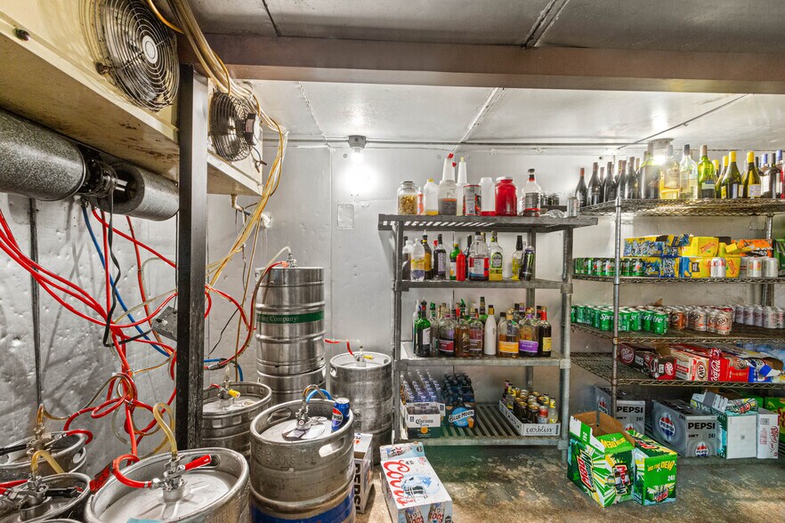 More Photos Of N4183 4th Ave, Hancock Bar For Sale