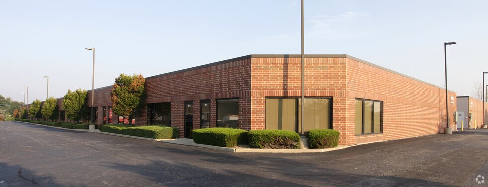 More Photos Of 31632 N Ellis Dr, Volo Warehouse For Lease