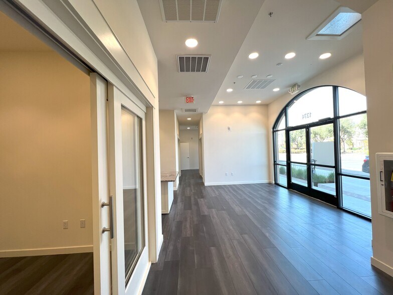 More Photos Of 1364-1378 El Camino Real, Santa Clara Storefront Retail Office For Lease