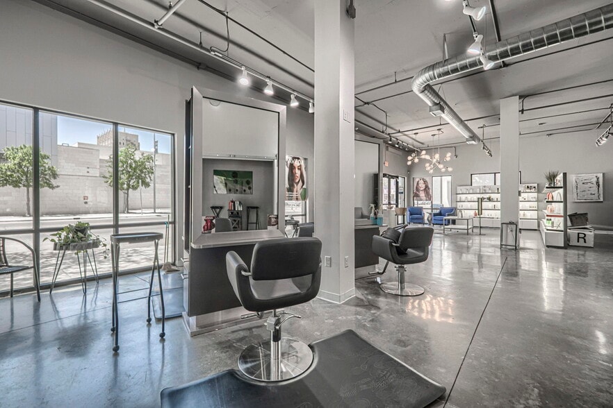 More Photos Of 100 N Main St, Midland Apartments For Lease