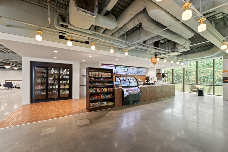 More Photos Of 8350 N Central Expy, Dallas Unknown For Lease