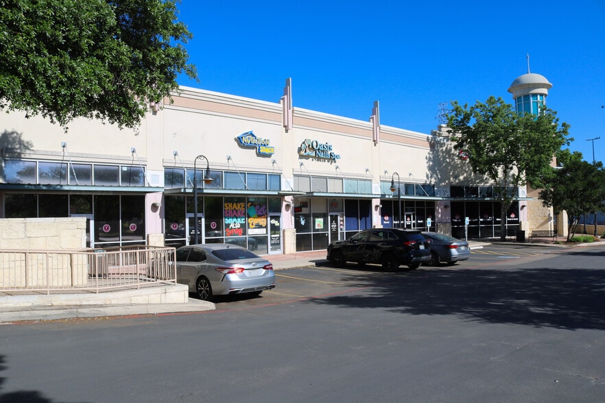 More Photos Of 11851 Bandera Rd, Helotes Unknown For Lease
