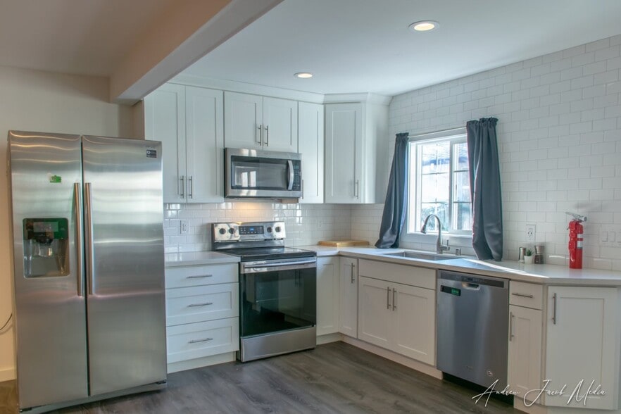 More Photos Of 436 Wells Ave N, Renton Apartments For Sale