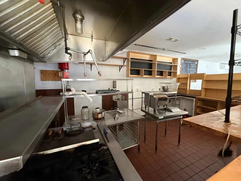 More Photos Of 1700 N 3rd St, Philadelphia Restaurant For Lease