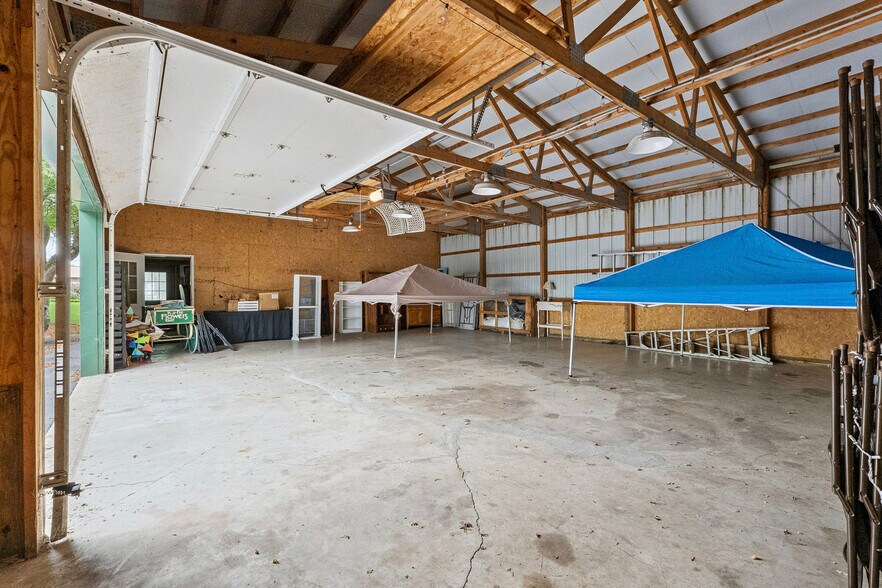 More Photos Of 1126 E State St, Sycamore Storefront Retail Residential For Sale