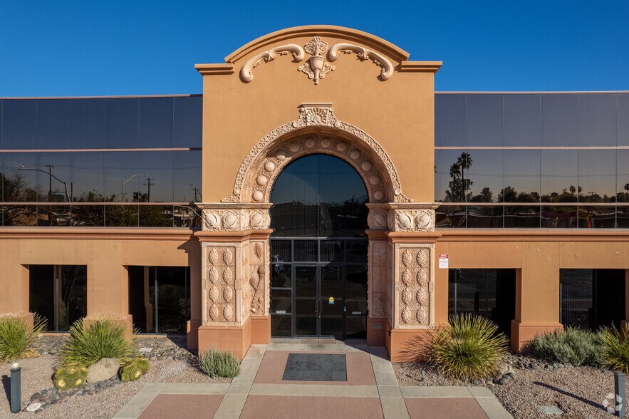 More Photos Of 2525 E Broadway Blvd, Tucson Office For Lease