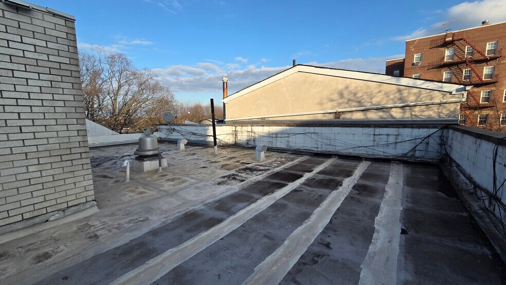 More Photos Of 76-18 Grand Central Pky, Forest Hills Apartments For Sale