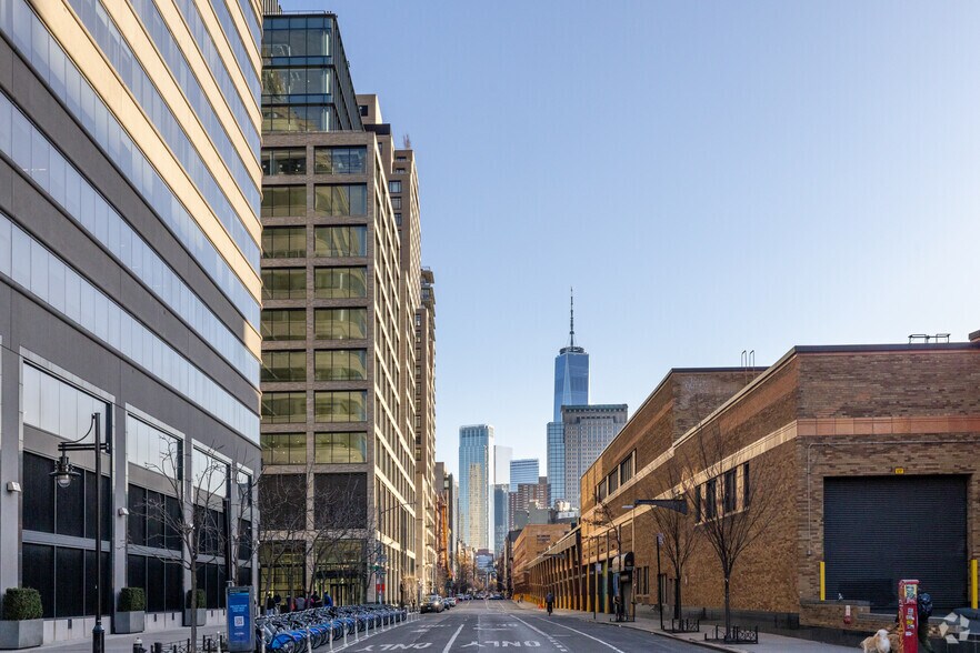 More Photos Of 555 Greenwich St, New York Office For Lease