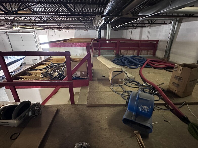 More Photos Of 3160 Continental Dr, Traverse City Warehouse For Sale