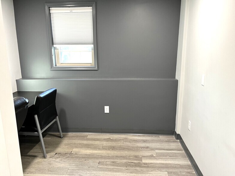 More Photos Of 3 Mound Ct, Merrimack Medical For Lease