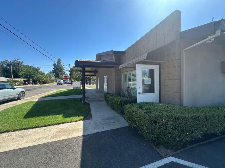 More Photos Of 2561 5th St, Ceres Funeral Home For Sale