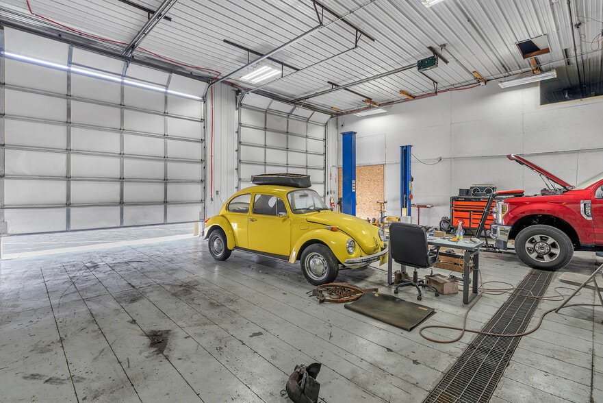 More Photos Of , Elkhart Unknown For Sale