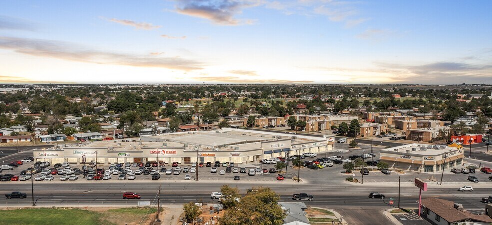 Primary Photo Of 621-625 E 42nd St, Odessa General Retail For Sale