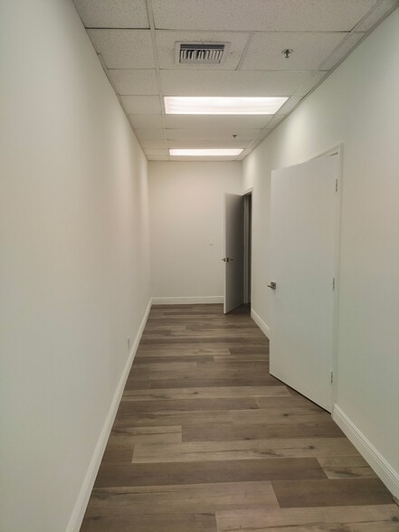 More Photos Of 3020 High Ridge Rd, Boynton Beach Showroom For Lease