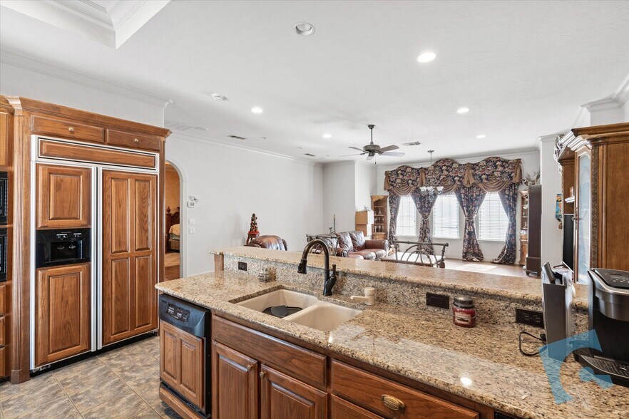 More Photos Of 5316 Bransford Rd, Colleyville Office For Sale