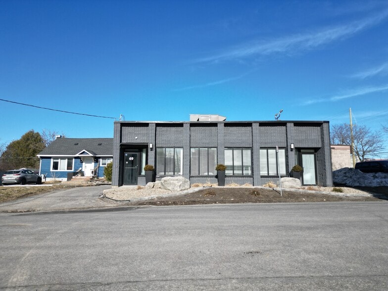 Primary Photo Of 69 Kempster Ave, Ottawa Office For Lease