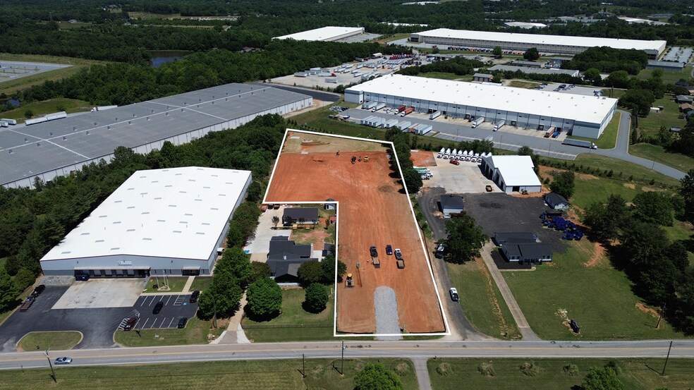 More Photos Of 1271 Woods Chapel Road, Duncan Contractor Storage Yard For Lease