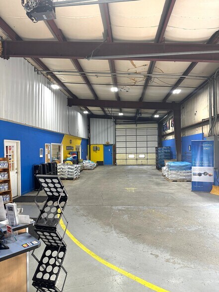 More Photos Of 4405 Wyland Dr, Elkhart Warehouse For Lease