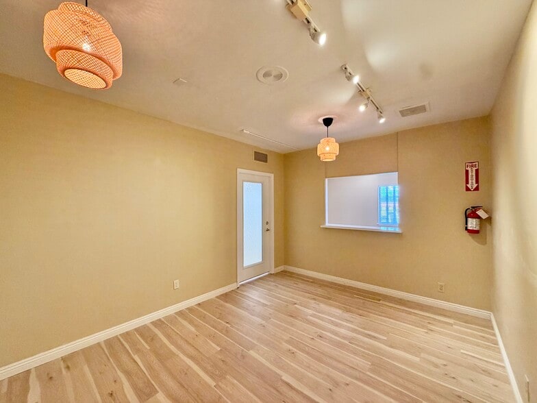 More Photos Of 3231 Waring Ct, Oceanside Medical For Lease