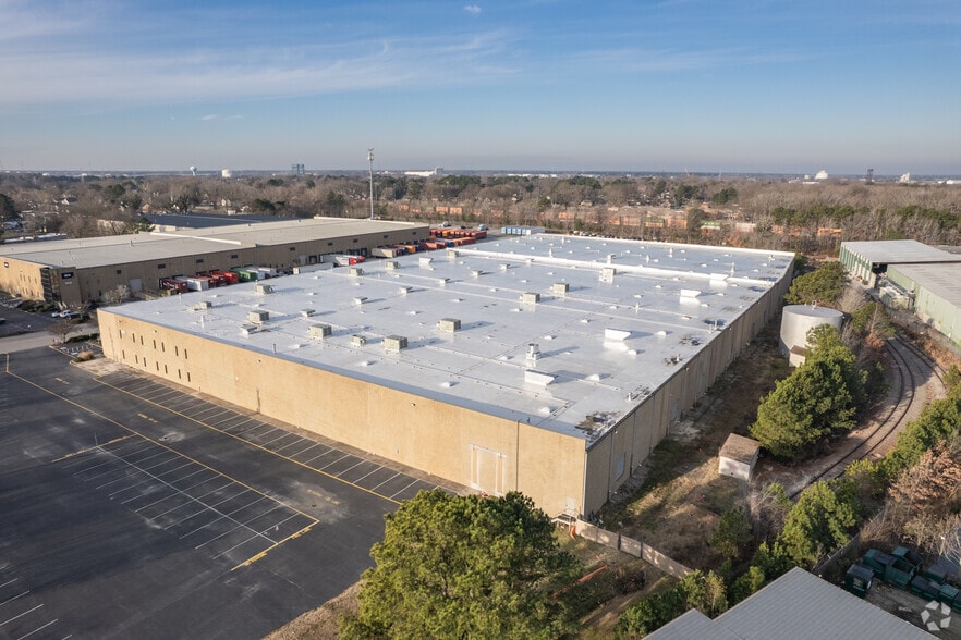 More Photos Of 1910 Campostella Rd, Chesapeake Unknown For Lease