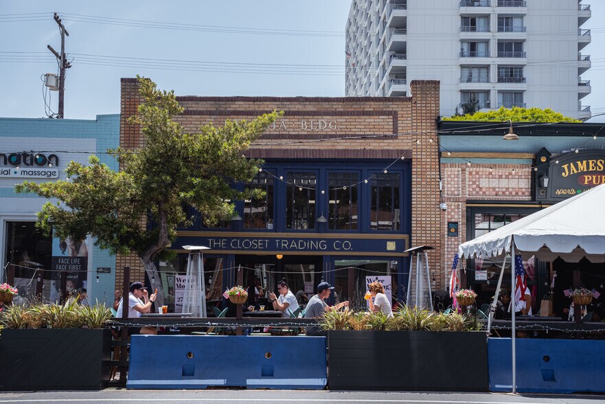 More Photos Of 2708 Main St, Santa Monica Storefront For Lease