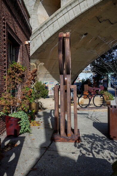 More Photos Of 114 Green Ln, Philadelphia General Retail For Lease