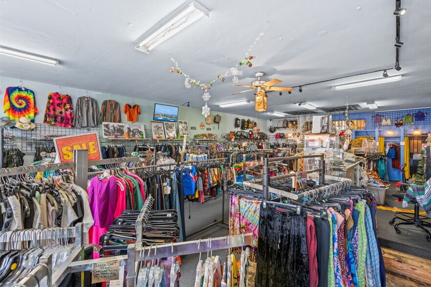 More Photos Of 4975-4979 Newport Ave, San Diego General Retail For Sale