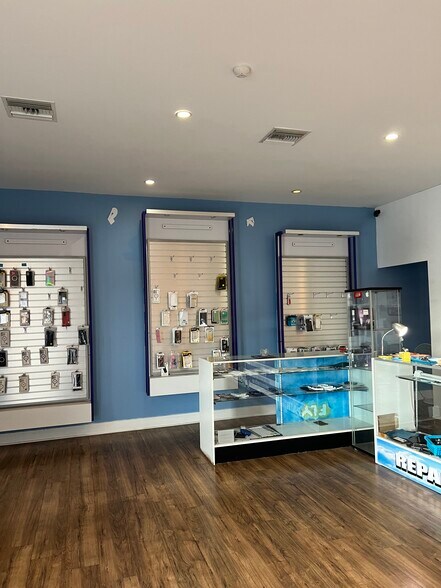 More Photos Of 6327 S Orange Ave, Orlando Storefront Retail Office For Lease
