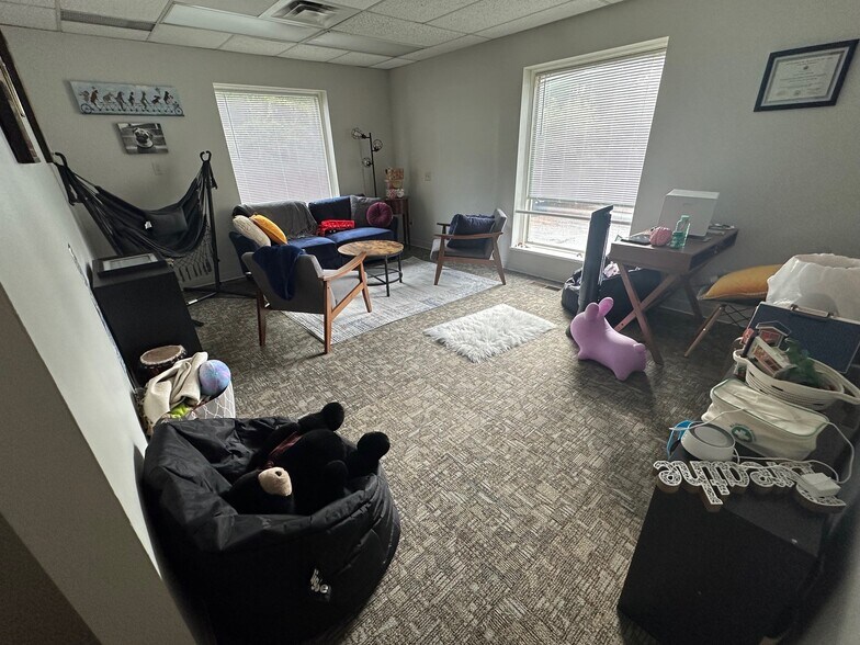 More Photos Of 640 Kreag Rd, Pittsford Office Residential For Sale