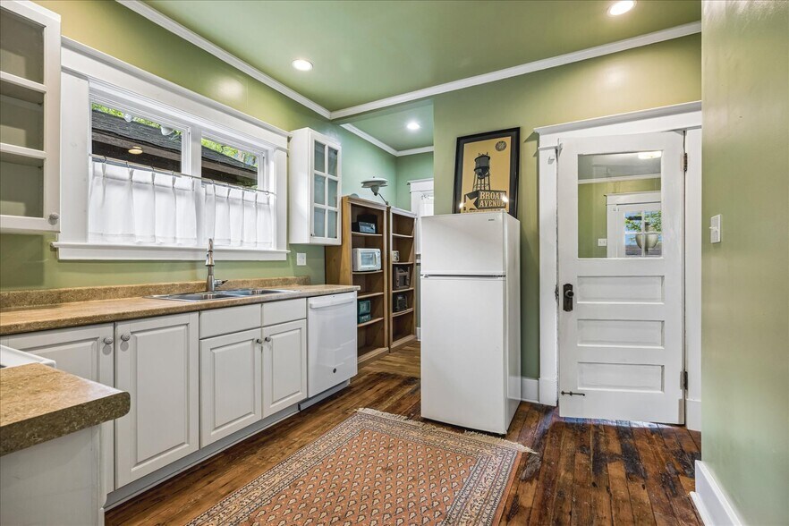 More Photos Of 2562 Sam Cooper Blvd, Memphis Office Residential For Sale
