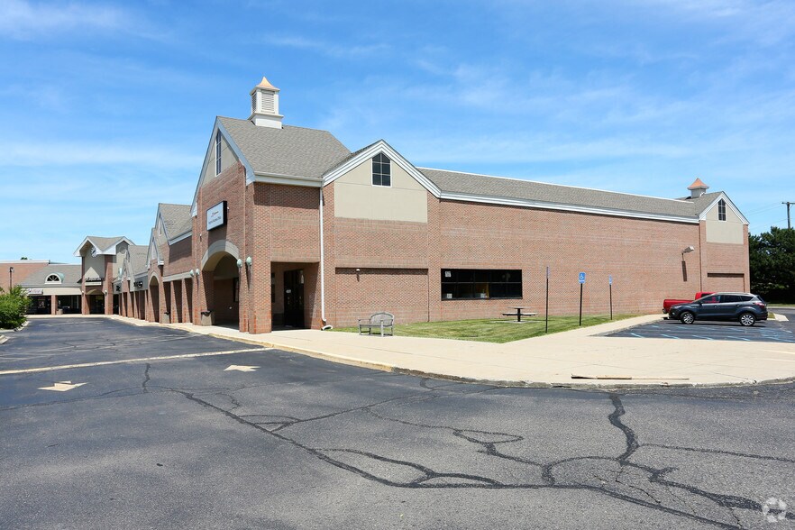 More Photos Of 4755-4901 Haggerty Rd, West Bloomfield Unknown For Lease