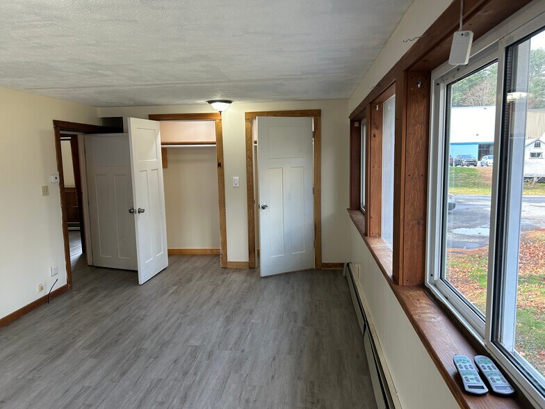 More Photos Of 35 Bath Rd, Brunswick Multifamily For Sale