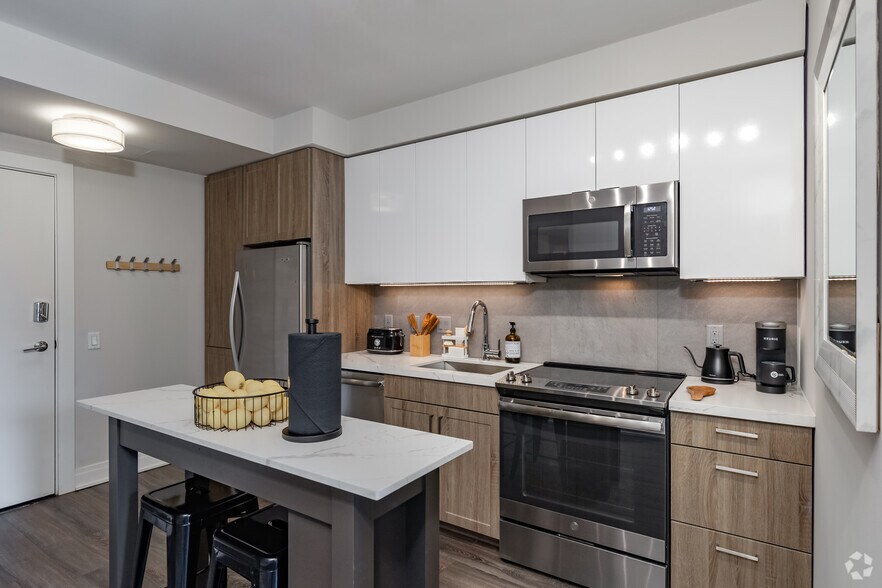 More Photos Of 320 Florida Ave NE, Washington Apartments For Lease