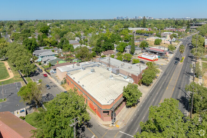 More Photos Of 3258 Stockton Blvd, Sacramento Unknown For Lease