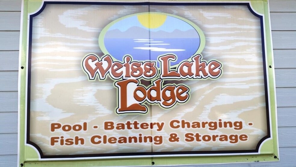 More Photos Of 998 Cedar Bluff Rd, Centre Hotel For Sale