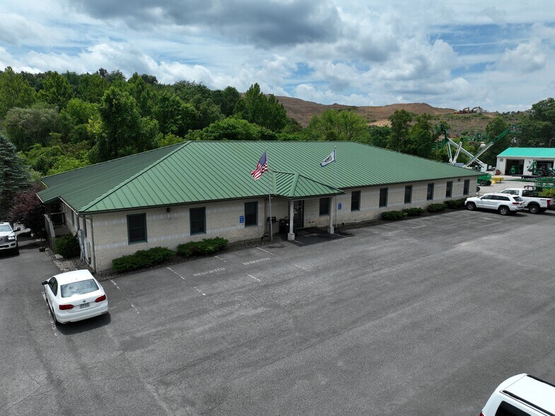 More Photos Of 2031 Pleasant Valley Rd, Fairmont Medical For Sale