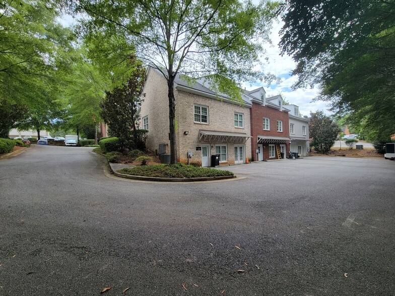 More Photos Of 182 Ben Burton Cir, Bogart Office For Sale