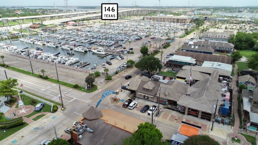 More Photos Of 505 Bradford Ave, Kemah General Retail For Sale