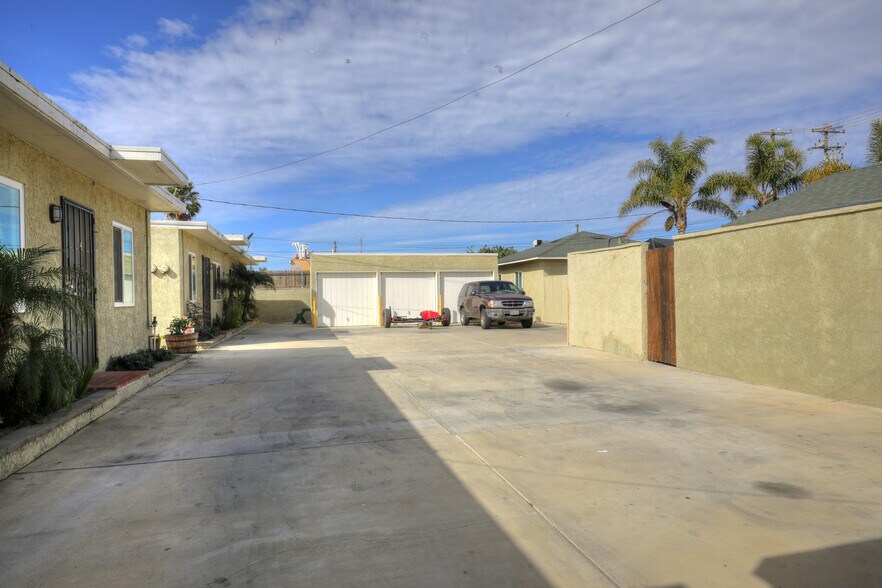 More Photos Of 150 Johnson Rd, Oxnard Apartments For Sale