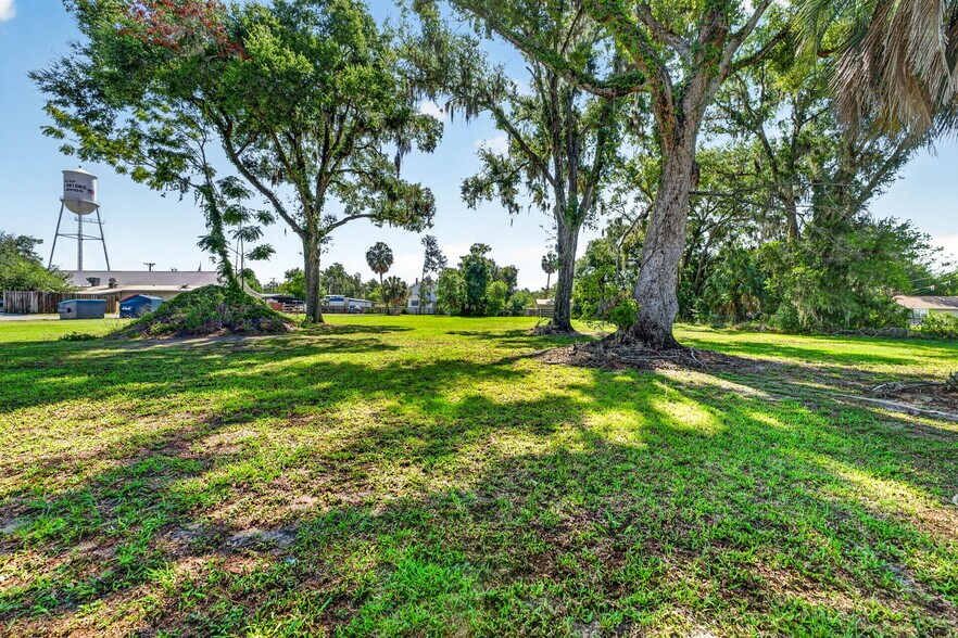 More Photos Of 32750 Pennsylvania Ave, San Antonio General Retail For Sale