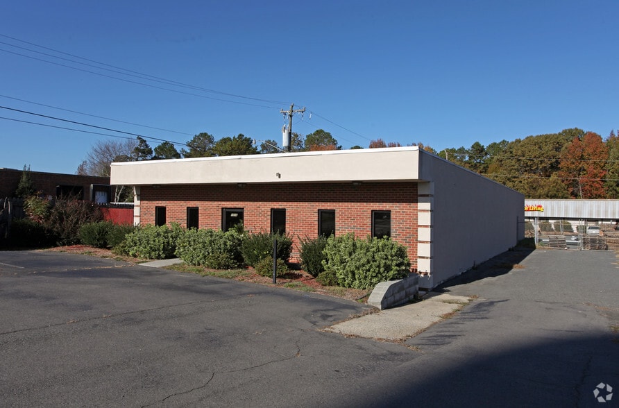 Primary Photo Of 1016 Waxhaw Indian Trail Rd, Indian Trail Warehouse For Lease