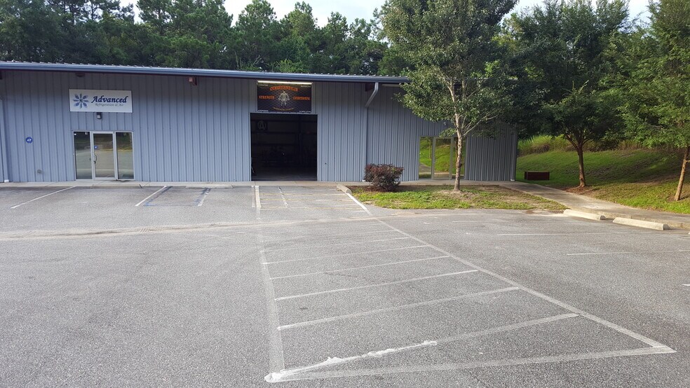 More Photos Of 3944 Northwest Passage, Tallahassee Warehouse For Lease