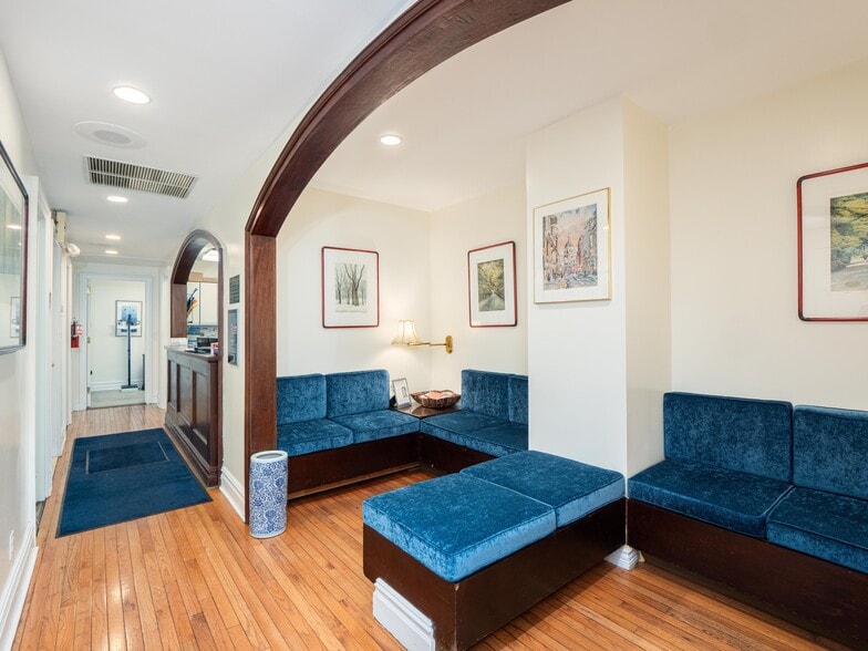 More Photos Of 911 Park Ave, New York Apartments For Sale