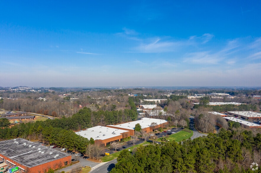 More Photos Of 1801 W Oak Pky, Marietta Warehouse For Lease