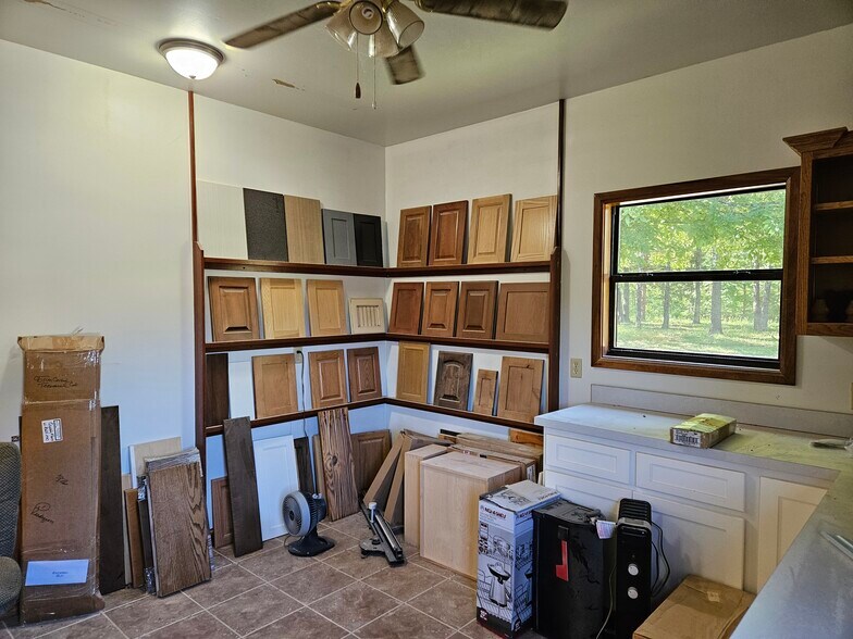 More Photos Of 244 County Road 555B, Tecumseh Manufacturing For Sale