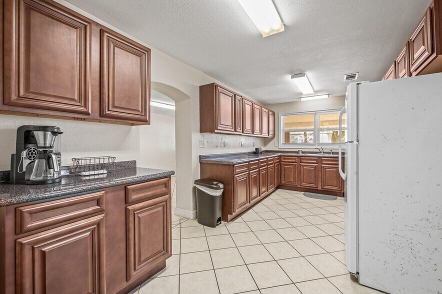 More Photos Of 9225 N Palafox St, Pensacola Office Residential For Sale